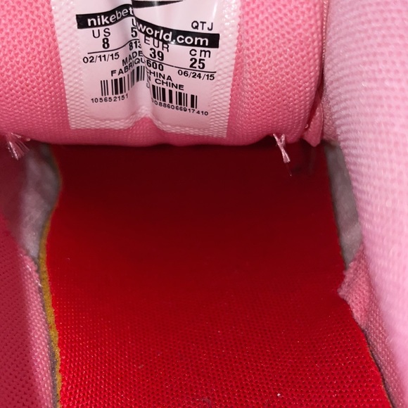 Nike AIR MAX 90 Shanghai Space Pink
TREAT YOURSELF Must Win Cake sneaker Barbie - Picture 7 of 12